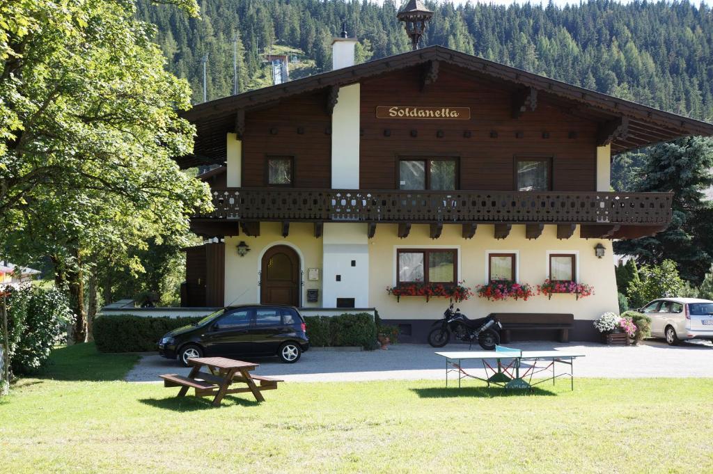 Gastehaus Soldanella Hotel Ramsau am Dachstein Room photo