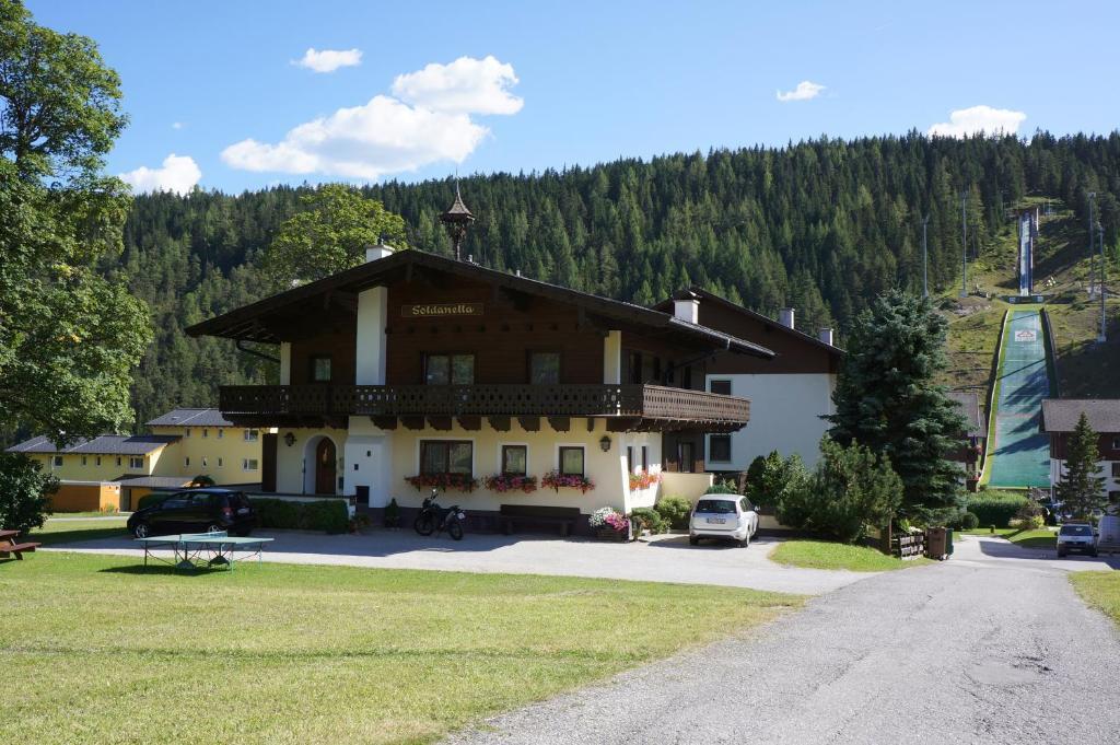 Gastehaus Soldanella Hotel Ramsau am Dachstein Exterior photo